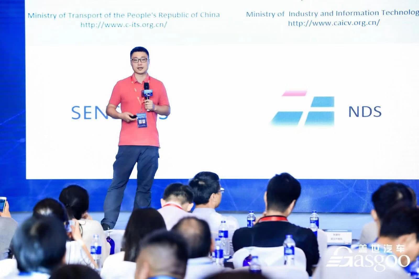 K1������嫣�����ʵʱ�Զ���ʻ�߾��ȵ�ͼ����